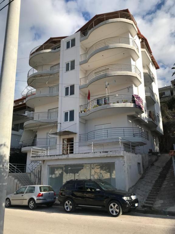 L.T. Noar'S Apartment Sarandë Eksteriør bilde